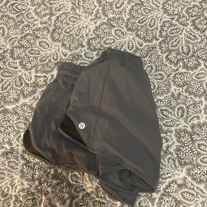 Grey lulu Hotty hot shorts size 6